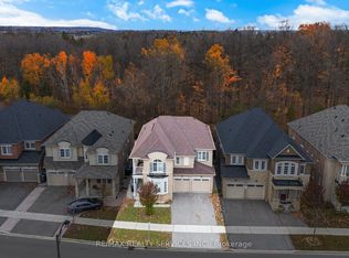 94 Newhouse Blvd, Caledon, ON L7C3Y8