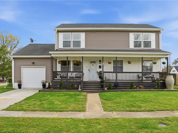 1837 N Lakeland Dr, Norfolk, VA 23518