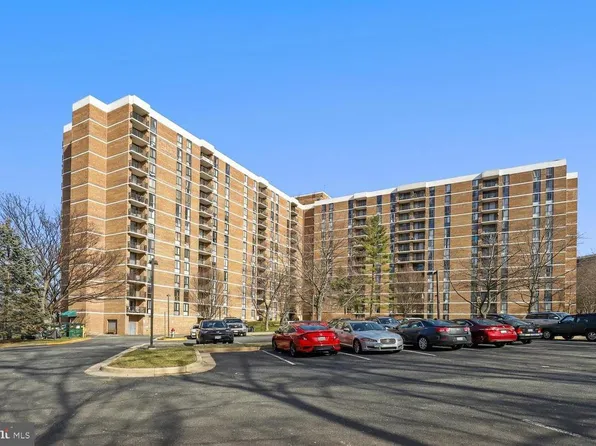 2300 Pimmit Dr, Falls Church, VA