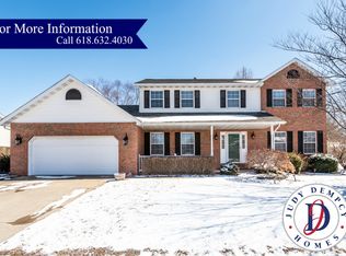 1056 Indian Creek Dr, O Fallon, IL 62269