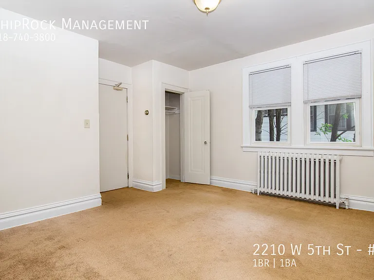 2210 W 5th St #3 — Photo 5