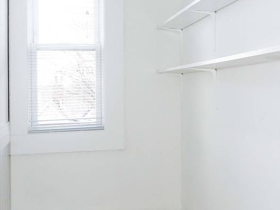 3rd image of 3147-3149 Washington St