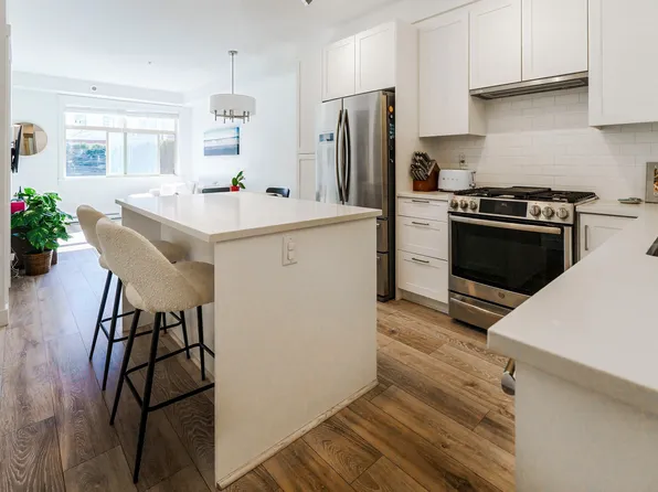 20673 78th Ave #105, Langley, BC V2Y 3K1