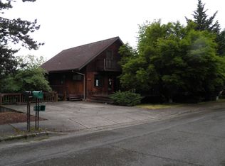 3860 University St, Eugene, OR 97405