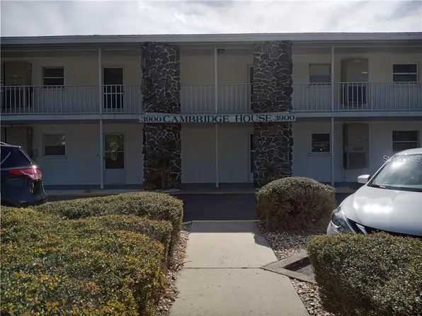 3900 Roxane Blvd APT 8B, Sarasota, FL 34235