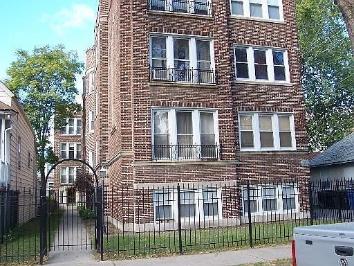 1st image of 6132 N Paulina St APT 3E