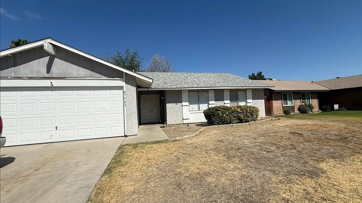 4 bed, 1348 sqft, $2,200 — Photo 1