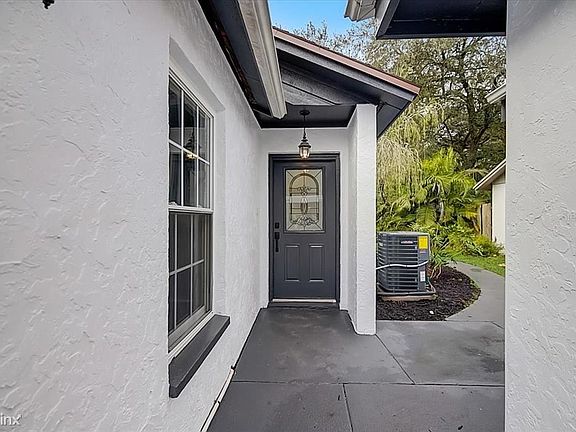 4th image of 1921R Gregory Dr