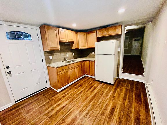 5th image of 2650 Frankford Ave