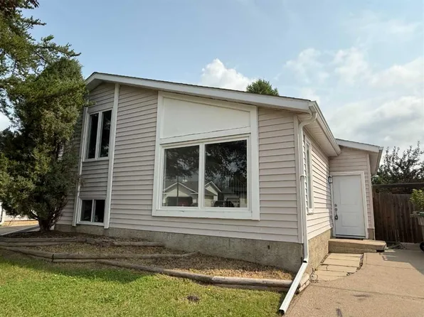 2725 57b Ave, Lloydminster, AB T9V 2N1