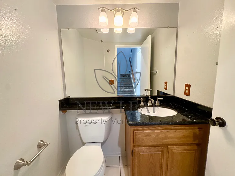 831 Carlton Privado — Photo 13