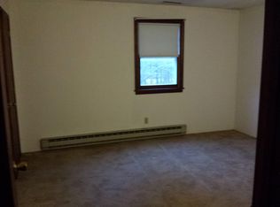 62 Converseville Rd APT 6, Rindge, NH 03461