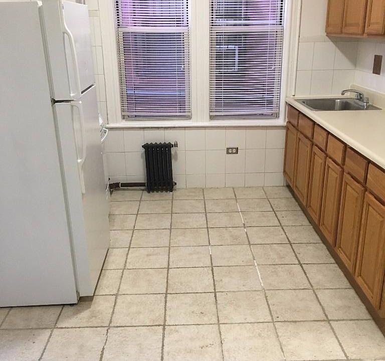 1st image of 2262 27th St APT 2B