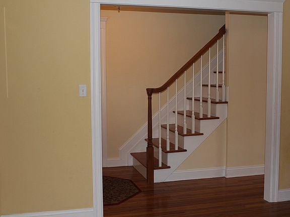 2nd image of 6 Derby Pl