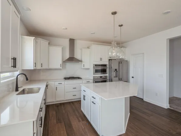 741 Longmeadow Ln, Waconia, MN 55387