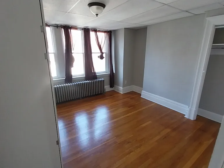230 Green St #3 — Photo 5
