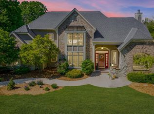 12042 Cedar Creek Rd, Cedarburg, WI 53012