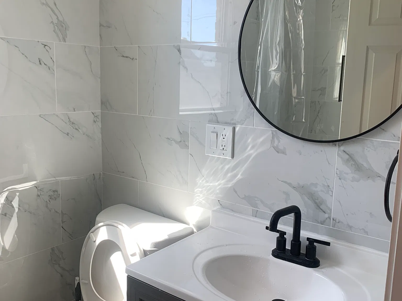 2 bed, 820 sqft, $1,700 — Photo 1