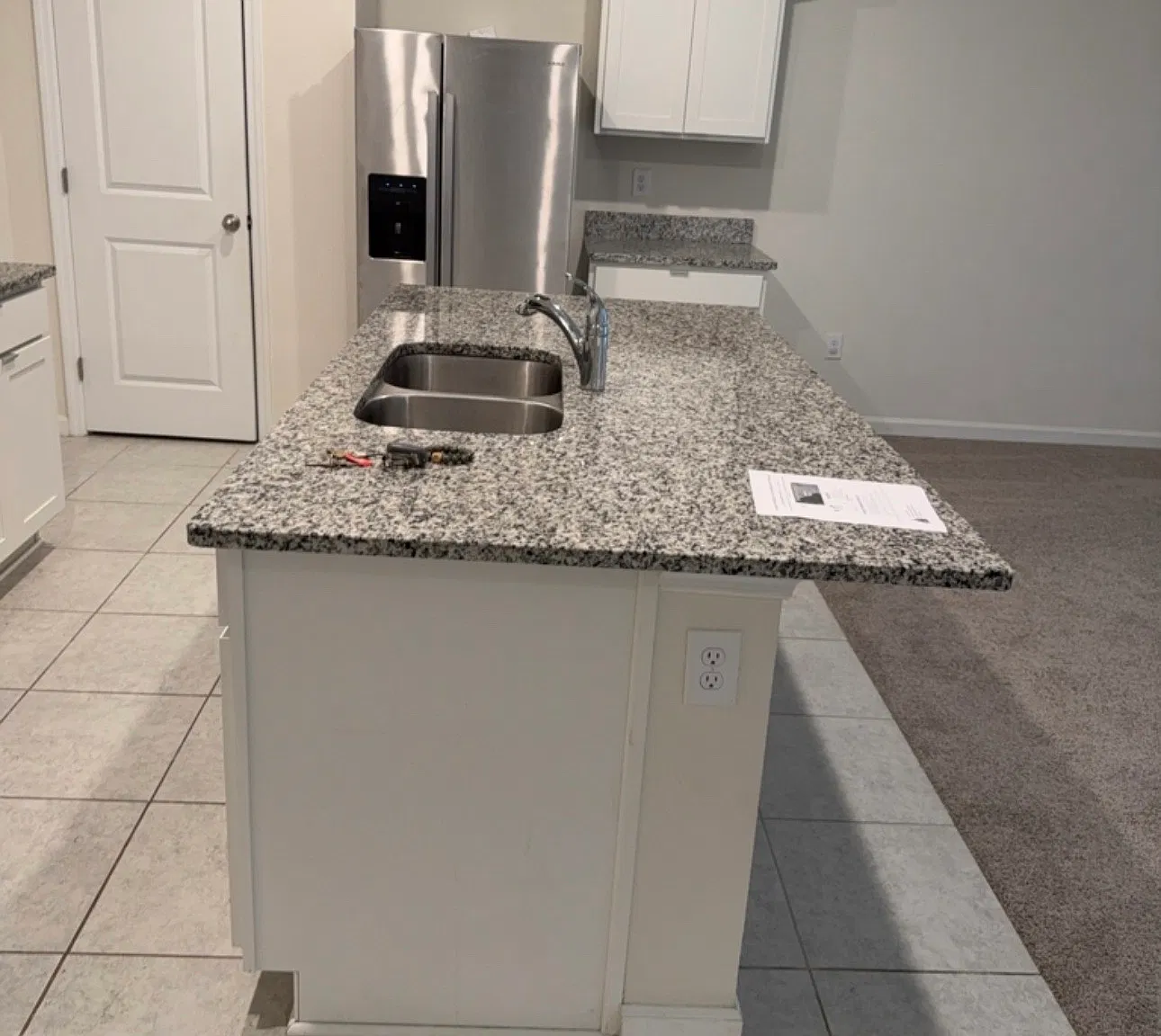 3 bed, 2.5 bath, 1826 sqft, $2,100 — Photo 3