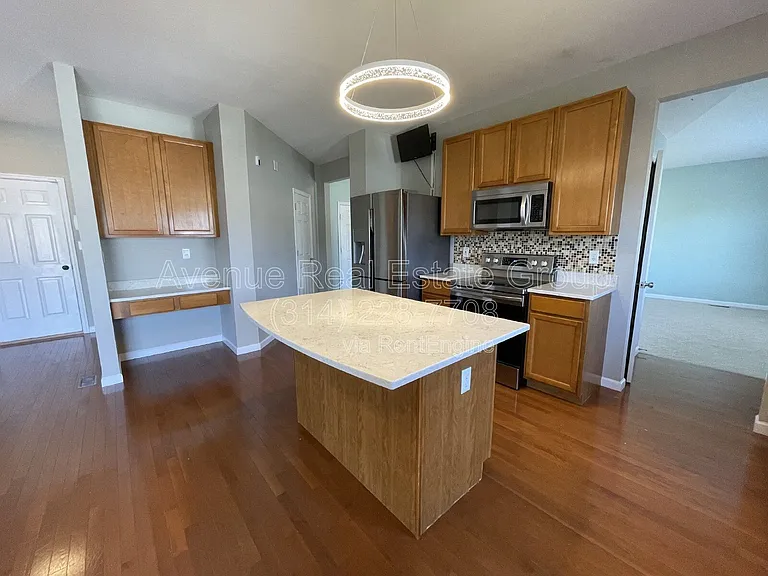 5533 Emerald Place Dr — Photo 8