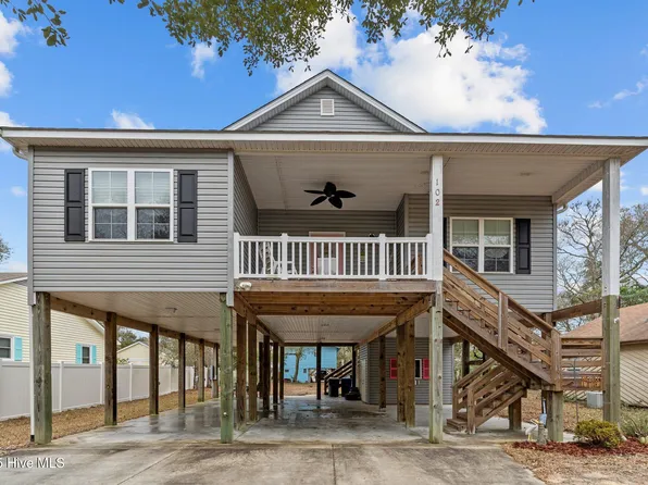 102 NW 2nd Street, Oak Island, NC 28465