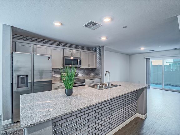 3rd image of 12286 Glass Desert Rd #2