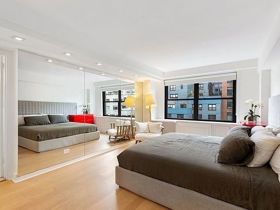 5th image of 225 E 57th St APT 18F