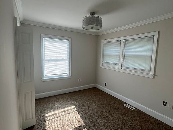 4th image of 2933 Hummingbird Ln