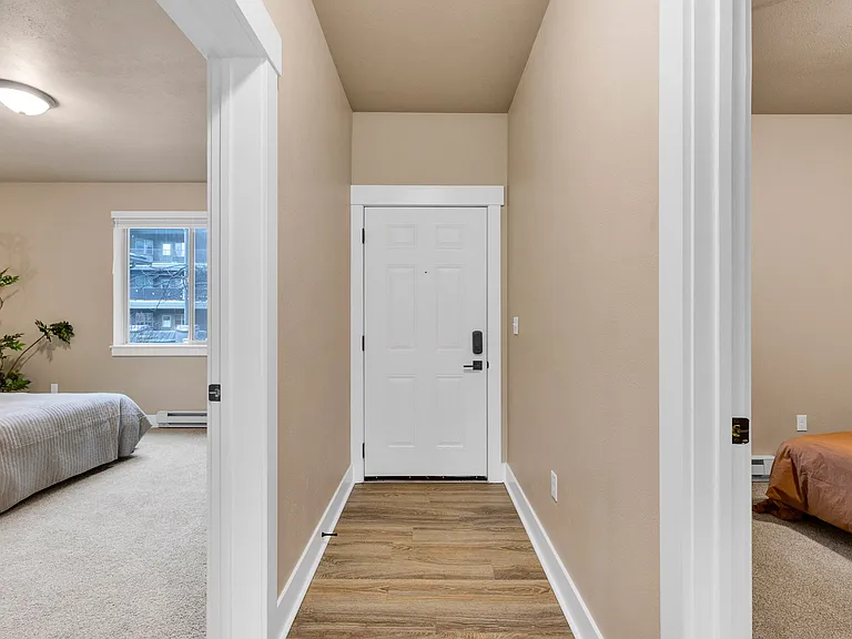 Brooklyn West Apartments — Photo 11