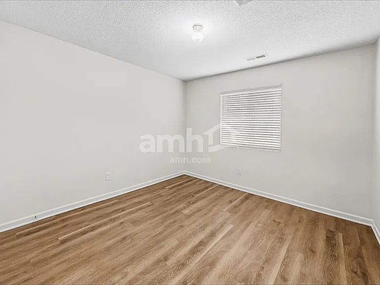 5701 Hiddenlake Dr — Photo 14