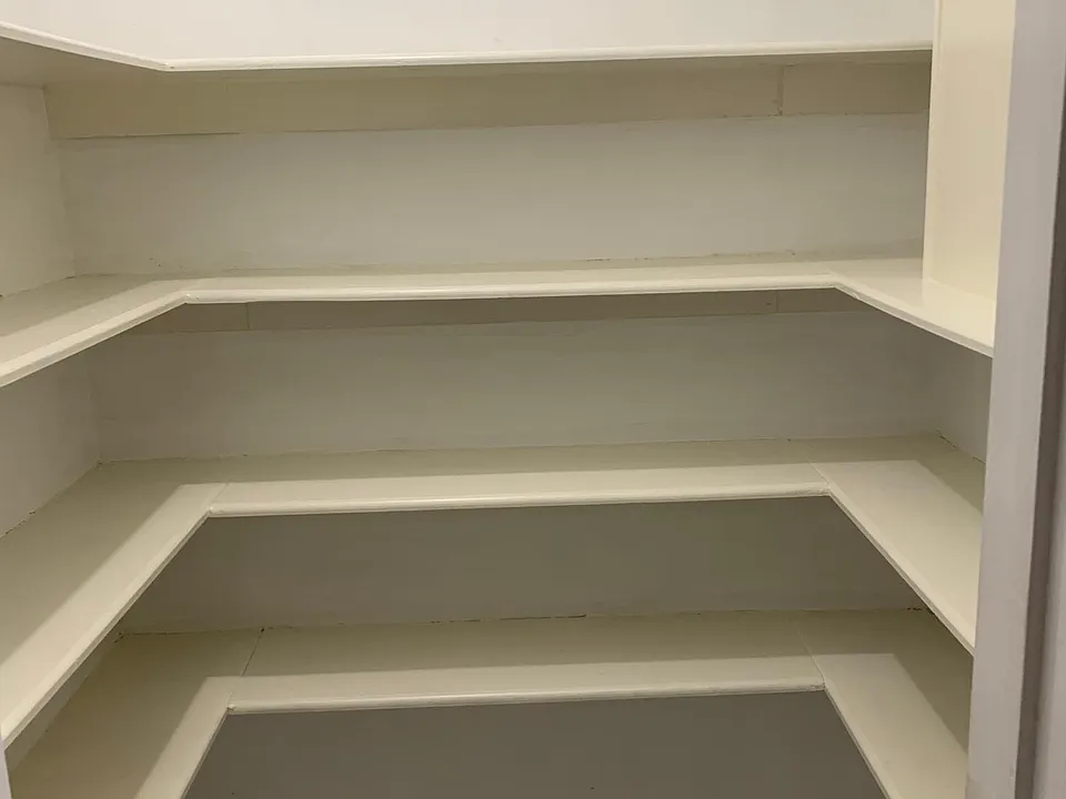 Walk in Pantry