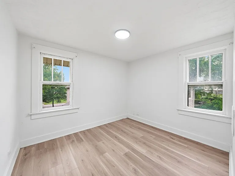 1211 Emily St — Photo 30