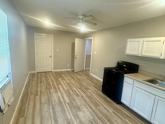 3rd image of 1507 7th St #F