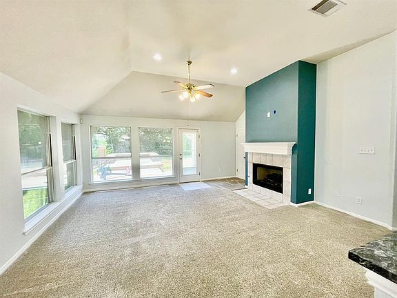 5th image of 902 Cashew Ln