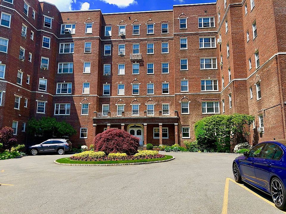 1st image of 50 N Broadway APT 2J