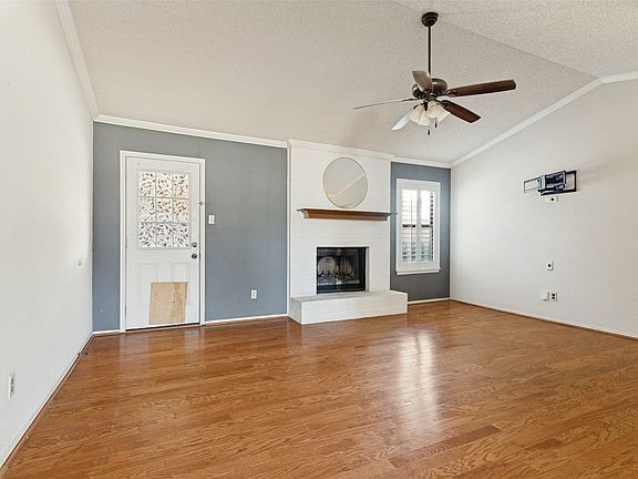 2nd image of 704 Short St