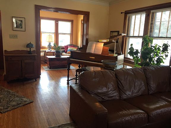 3rd image of 1495 Hamline Ave N