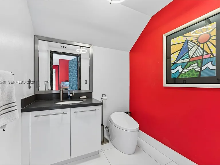 90 SW 3rd St #Penthouse 12 — Photo 16