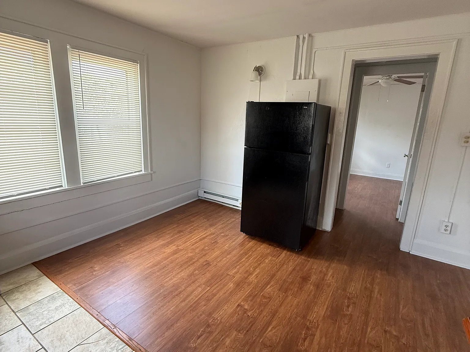 1 bed, 900 sqft, $1,400 — Photo 3