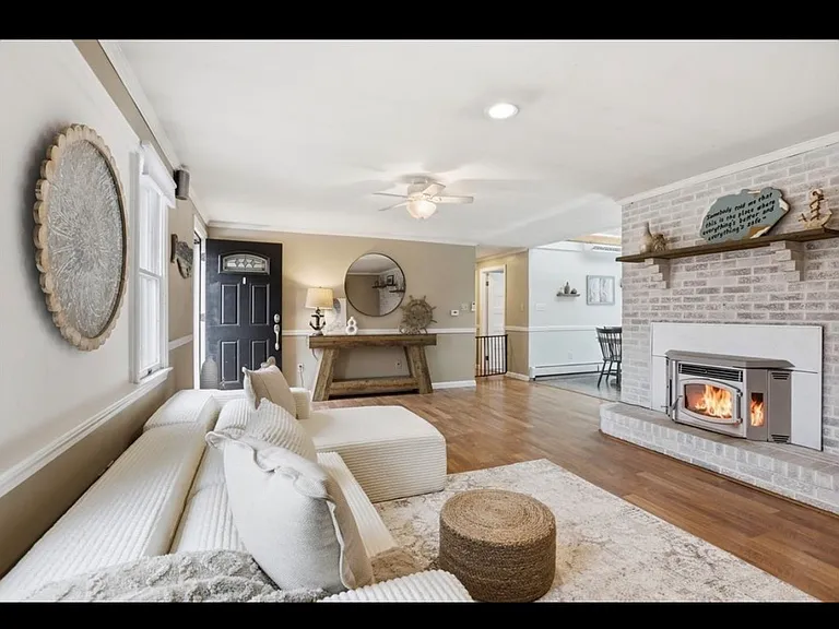 8 Sweet Apple Tree Ln — Photo 3