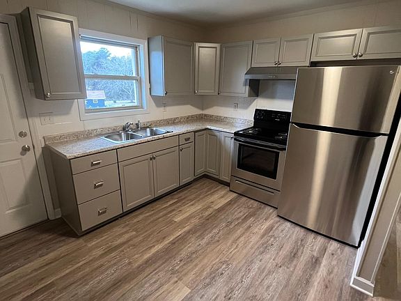 4th image of 248 McDaniel St