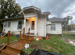 311 S Alma St, Nevada, MO 64772