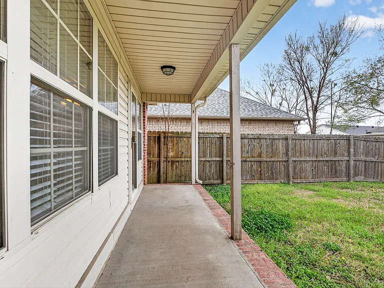 2701 Dyllan Ct — Photo 34