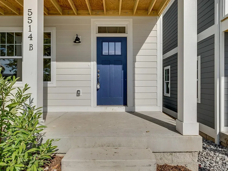 5514B Urbandale Ave — Photo 2
