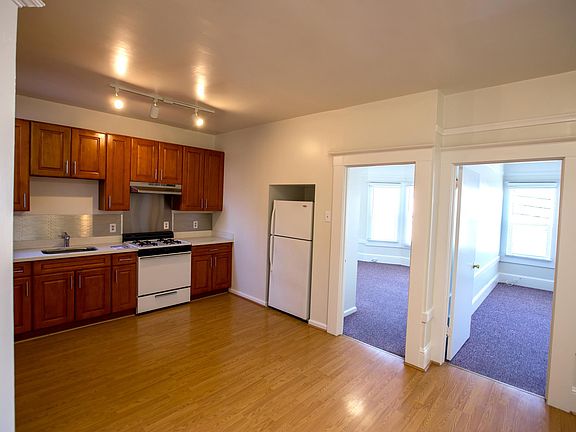 5th image of 590 17th Ave