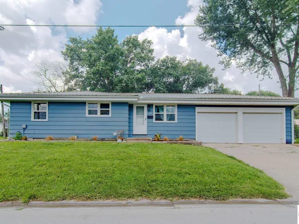 313 S Water St, Clinton, MO 64735