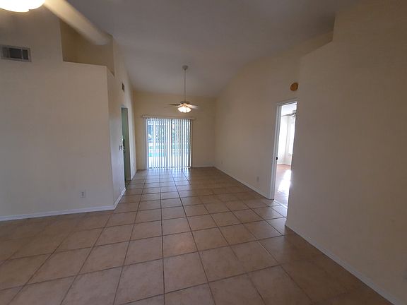 5th image of 15177 Briarcrest Cir