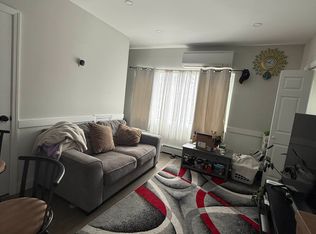 20-40 41st St #3, Astoria, NY 11105