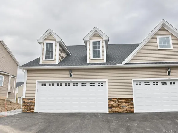 213 Boulder Court #213, Bristol, CT 06010