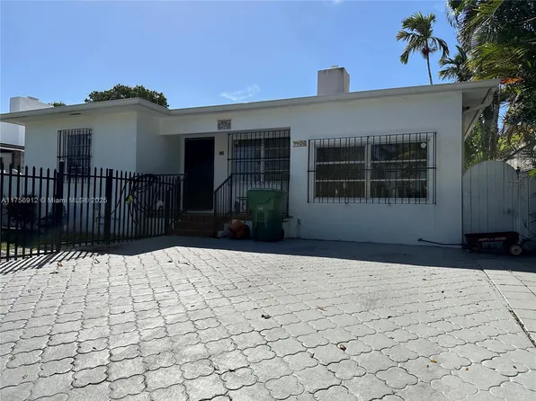 2270 SW 23rd Ter, Miami, FL 33145